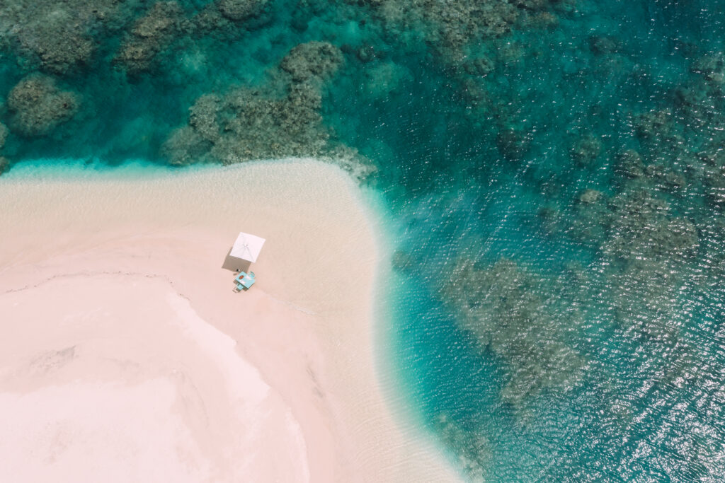 © exclusif voyages Miavana-repas-sur-la-plage-1024x683